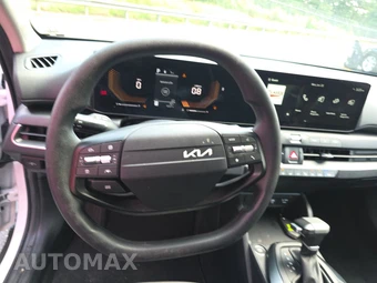 2025 Kia K4 LXS - miniatura 10