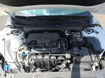 2025 Kia K4 LXS - miniatura 15