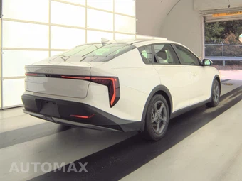 2025 Kia K4 LXS - miniatura 4