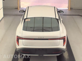 2025 Kia K4 LXS - miniatura 5