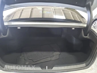 2025 Kia K5 GT-Line - miniatura 17
