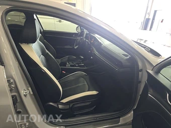 2025 Kia K5 GT-Line - miniatura 8