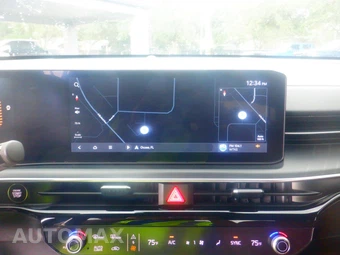 2025 Kia K5 GT-Line - miniatura 3