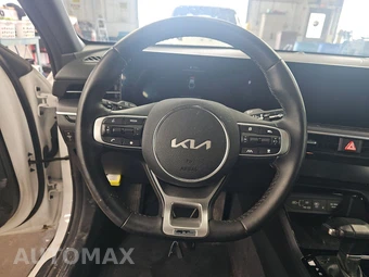 2025 Kia K5 GT-Line - miniatura 10