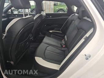 2025 Kia K5 GT-Line - miniatura 13