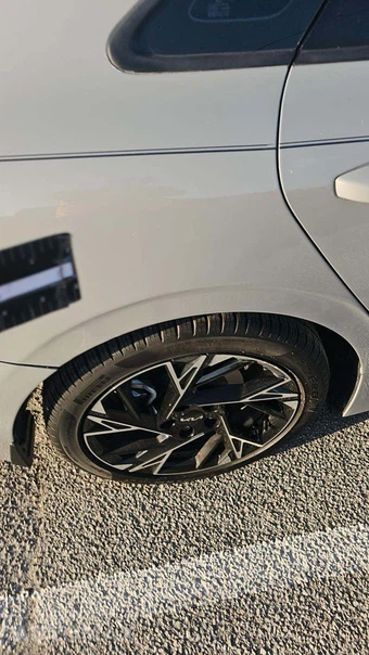 2025 Kia K5 GT-Line - miniatura 32