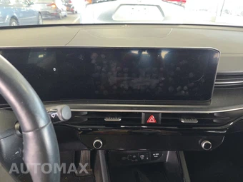 2025 Kia K5 GT-Line - miniatura 11