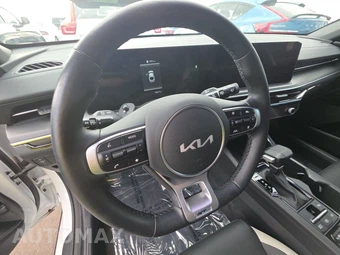 2025 Kia K5 GT-Line - miniatura 10