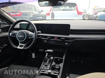 2025 Kia K5 GT-Line - miniatura 11