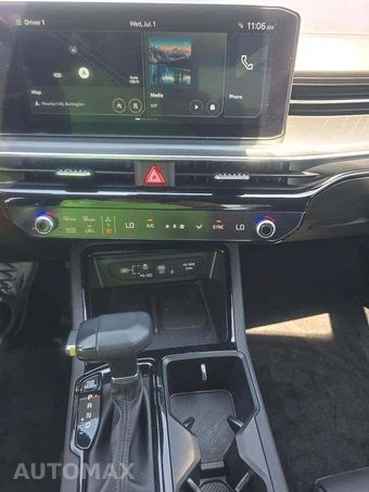 2025 Kia K5 GT-Line - miniatura 10