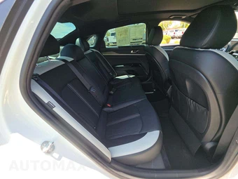 2025 Kia K5 GT-Line - miniatura 13