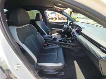 2025 Kia K5 GT-Line - miniatura 15
