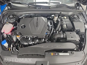2025 Kia K5 GT-Line - miniatura 12
