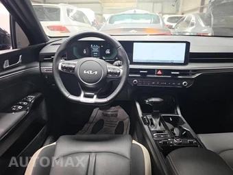 2025 Kia K5 GT-Line - miniatura 8