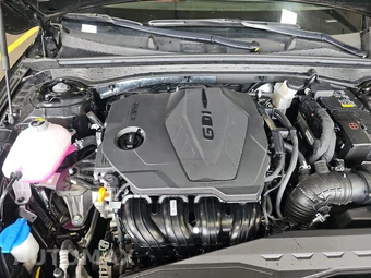 2025 Kia K5 GT-Line - miniatura 16