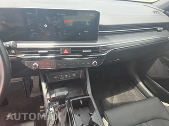 2025 Kia K5 GT-Line - miniatura 11