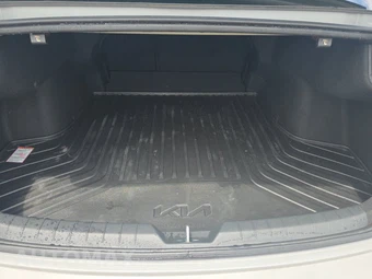 2025 Kia K5 GT-Line - miniatura 16