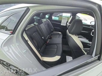 2025 Kia K5 GT-Line - miniatura 16