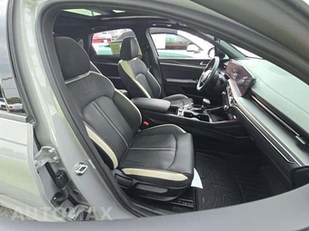 2025 Kia K5 GT-Line - miniatura 18