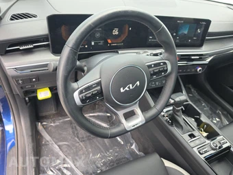 2025 Kia K5 GT-Line - miniatura 10