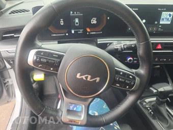 2025 Kia K5 GT-Line - miniatura 10