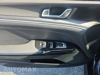 2025 Kia K5 GT-Line - miniatura 9