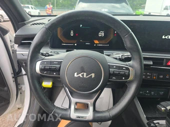 2025 Kia K5 GT-Line - miniatura 10