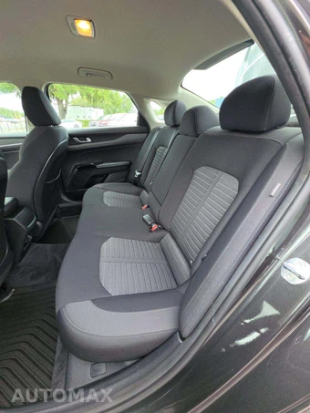 2025 Kia K5 LXS - miniatura 10