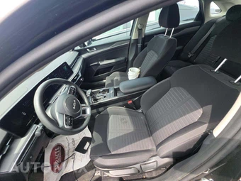 2025 Kia K5 LXS - miniatura 6