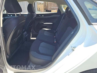 2025 Kia K5 LXS - miniatura 10
