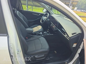 2025 Kia Niro EV Wind - miniatura 8