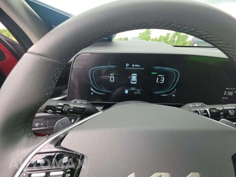 2025 Kia Niro EX Touring - miniatura 9