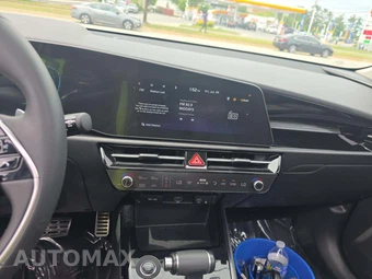 2025 Kia Niro EX Touring - miniatura 10