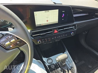 2025 Kia Niro EX Touring - miniatura 11