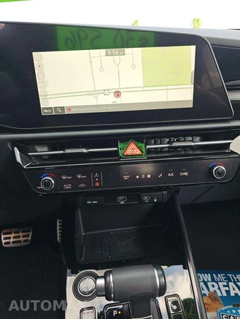 2025 Kia Niro EX Touring - miniatura 10