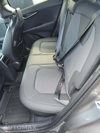 2025 Kia Niro EX Touring - miniatura 13