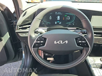 2025 Kia Niro EX Touring - miniatura 10