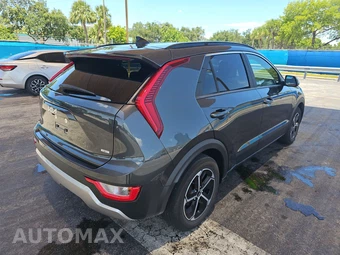 2025 Kia Niro LX - miniatura 4