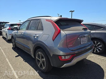 2025 Kia Niro LX - miniatura 6