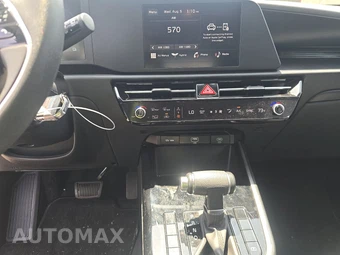 2025 Kia Niro LX - miniatura 11