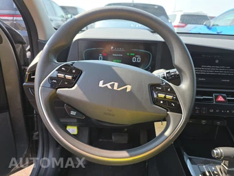 2025 Kia Niro LX - miniatura 10