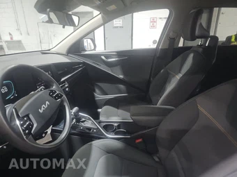 2025 Kia Niro LX - miniatura 7