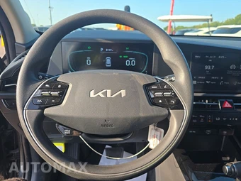 2025 Kia Niro LX - miniatura 10