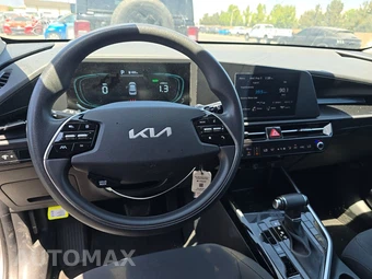 2025 Kia Niro LX - miniatura 10