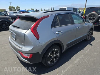 2025 Kia Niro LX - miniatura 4