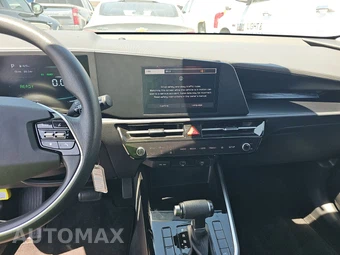 2025 Kia Niro LX - miniatura 11