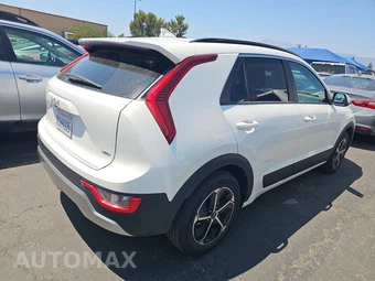 2025 Kia Niro LX - miniatura 4
