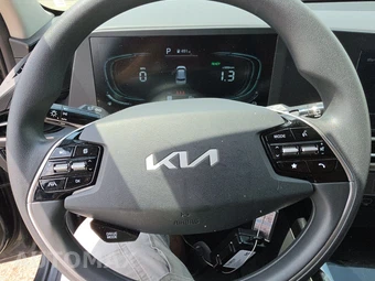 2025 Kia Niro LX - miniatura 10