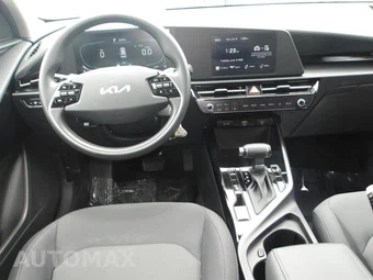 2025 Kia Niro LX - miniatura 13