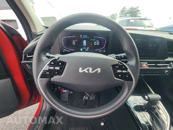2025 Kia Niro LX - miniatura 10